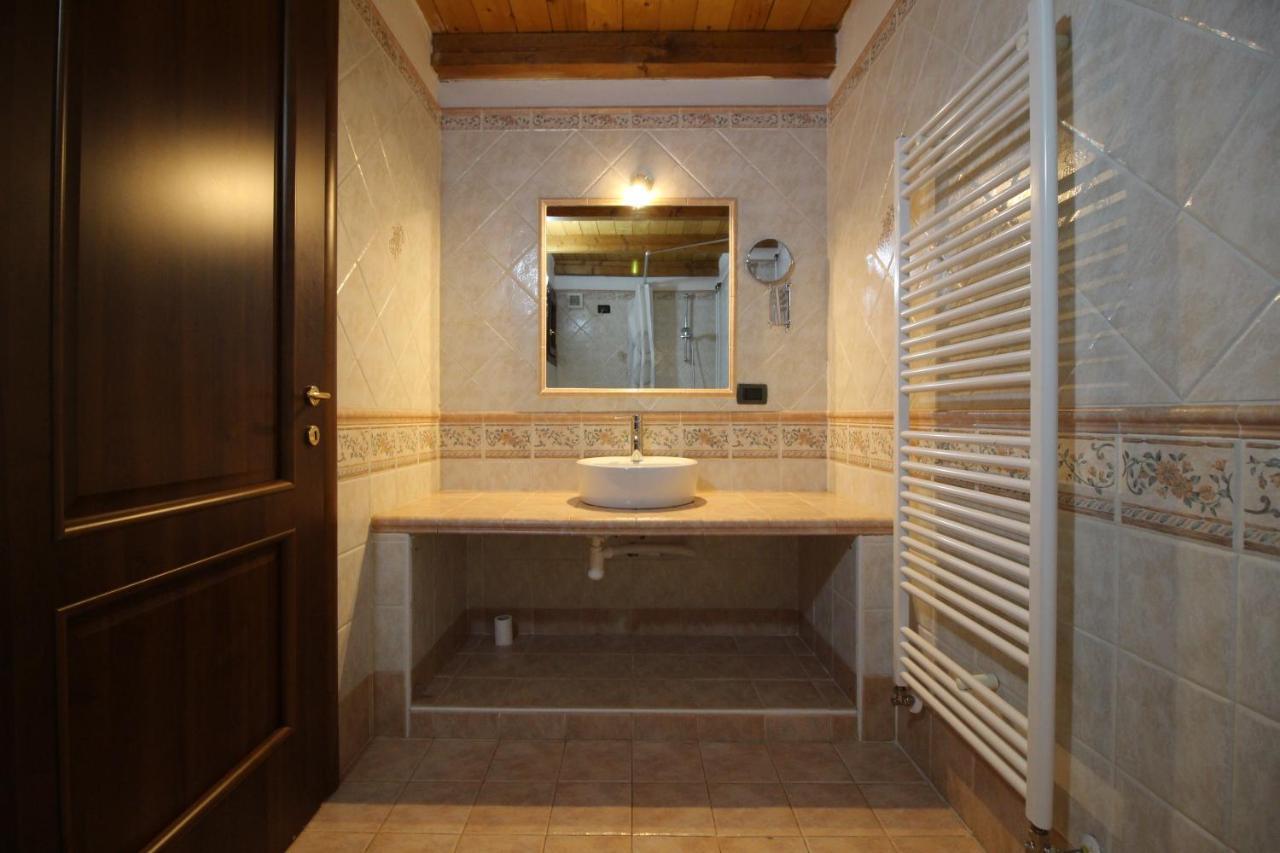 Attico Dell'Aquila Apartment บรุสซอน ภายนอก รูปภาพ