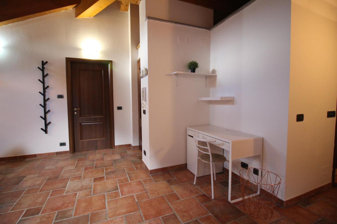 Attico Dell'Aquila Apartment บรุสซอน ภายนอก รูปภาพ